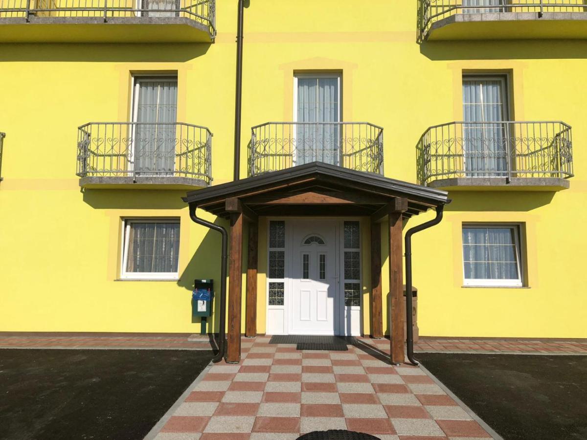 Bed And Breakfast Albatros Perusic Exterior photo