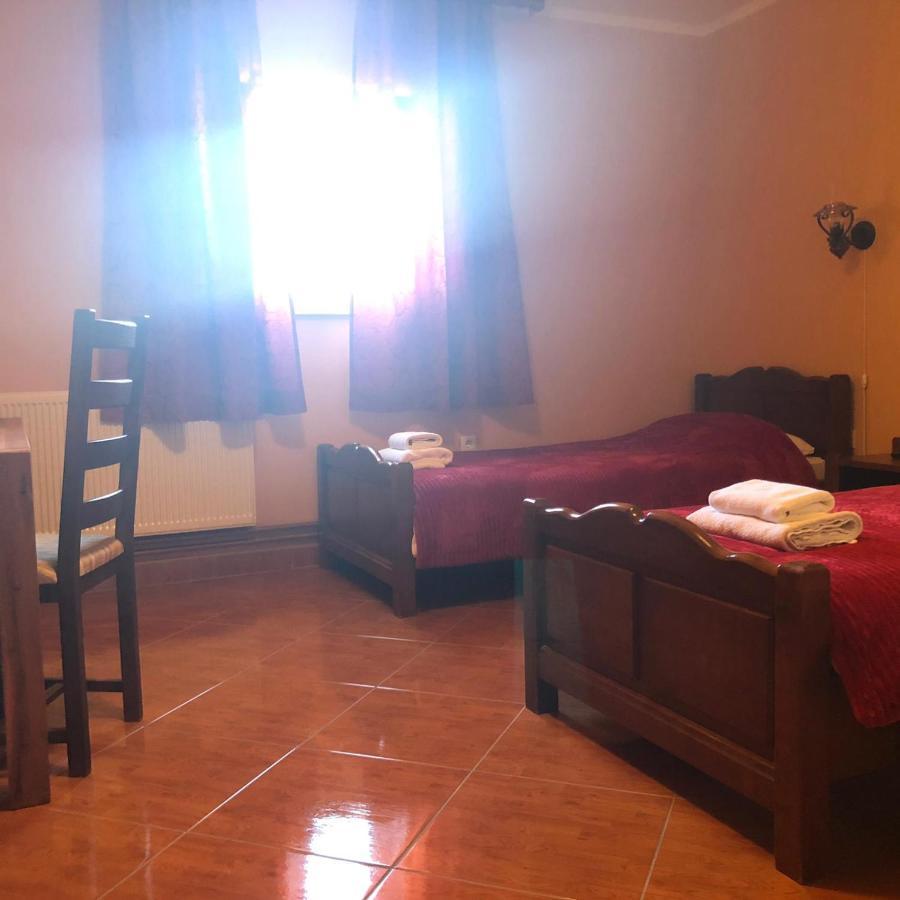 Bed And Breakfast Albatros Perusic Exterior photo